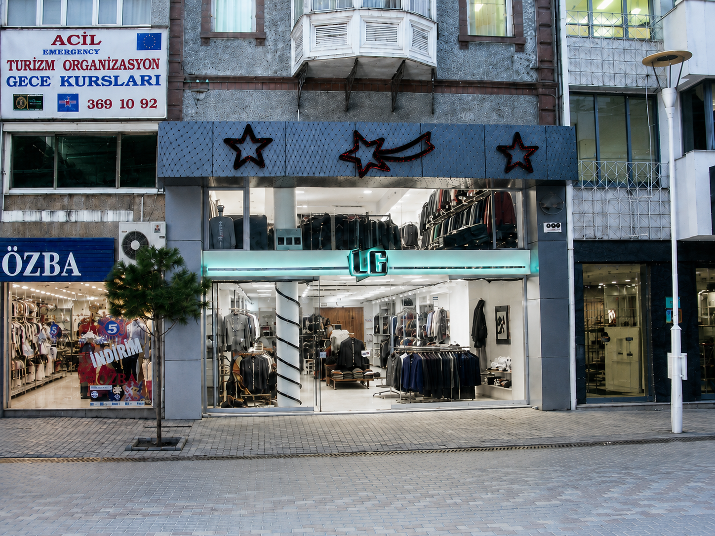 Guzini Leather Store Facade and Interior Fit-Out