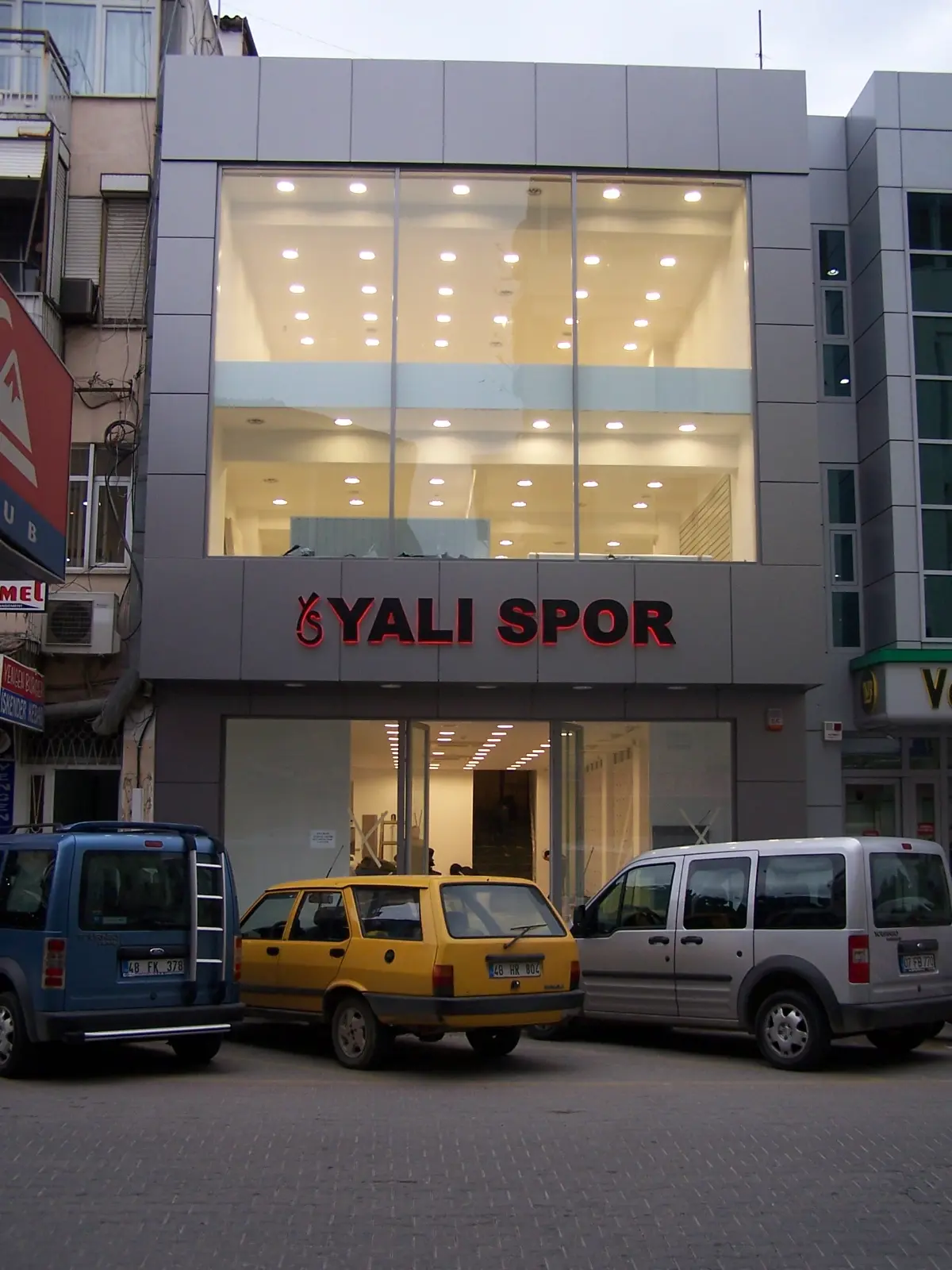 Yalı Spor Fethiye – Karma Mağaza Konsepti